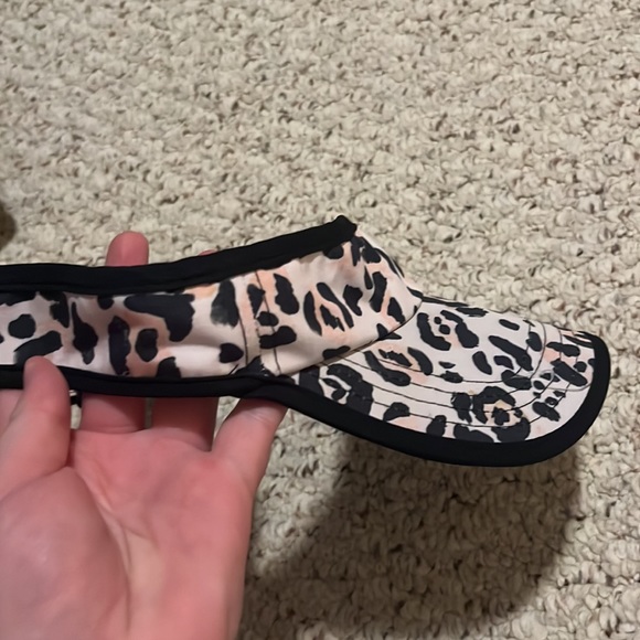 Cheetah print visor - Picture 2 of 2